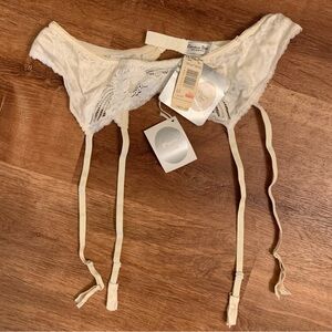 Christian Dior NWT Vintage Ivory Silk & Lace Adjustable Garter Belt Large